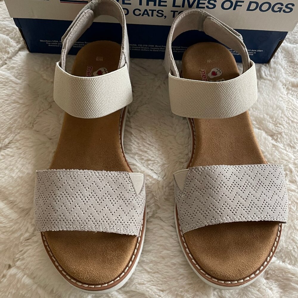 Sketchers Sandals Bob's Sz 8